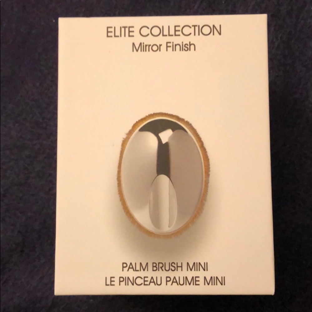 New artis Palm Brush Mini